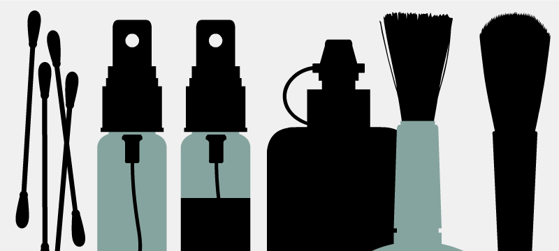 Tech Cleaning Kit - Minimalist Graphcis by Illugrama